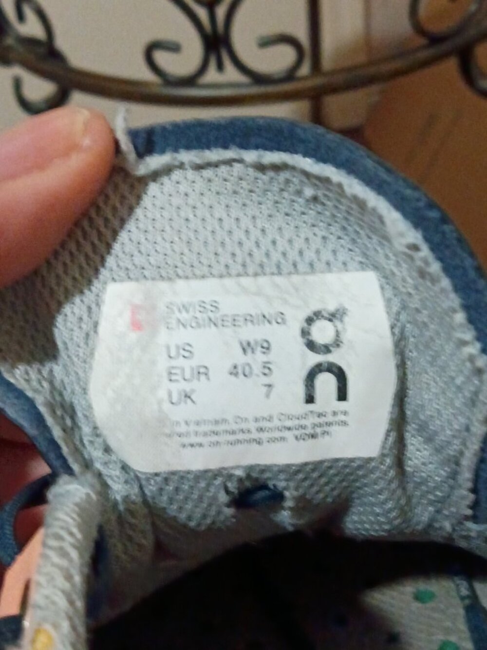 On Running Cloudsurfer Women's Running Shoes Coral Navy US Size 9 - Picture 2 of 14